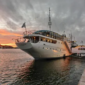 Maelardrottningen Yacht Tekne
